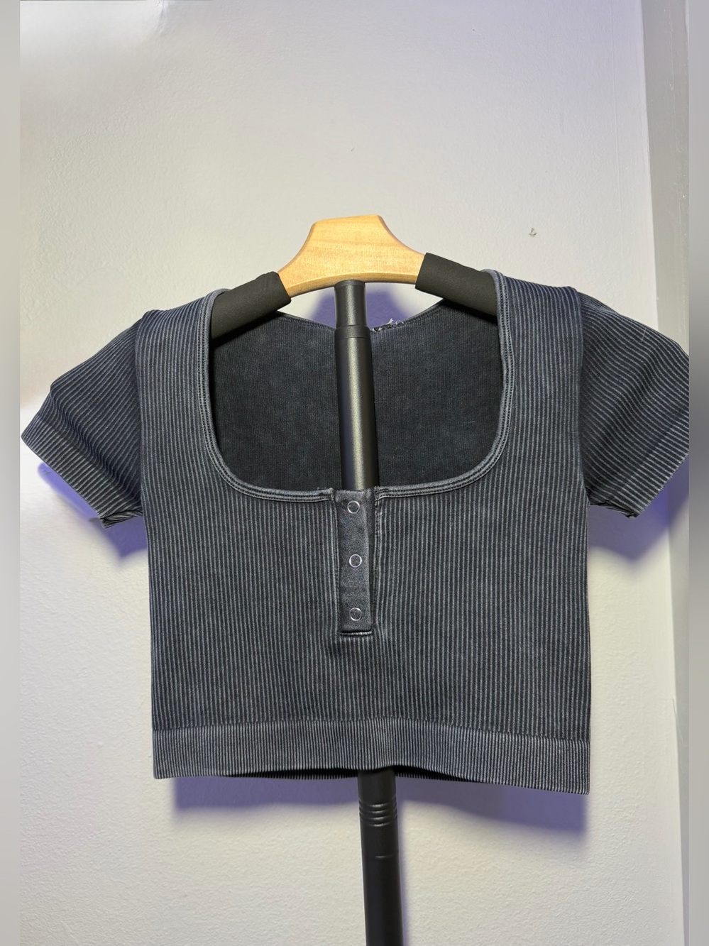 Charcoal Ribbed Snap-Front Crop Top-unsure of brand or size